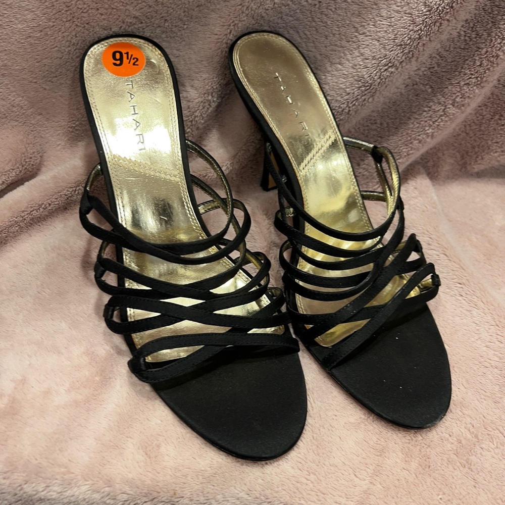 New Tahari Elegant Black satin Strappy evening High Heel sz 9.5 no back